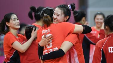 特朗普获“国际足联和平奖”，笑得合不拢嘴，称：“这无疑是我人生中至高的荣誉之一”